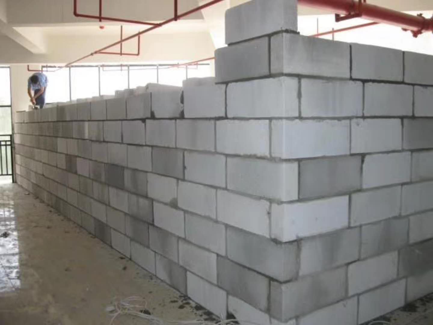 宁晋蒸压加气混凝土砌块承重墙静力和抗震性能的研究